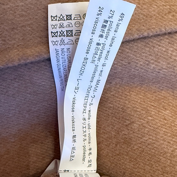 Elegant Tan Women's Cape - Picture 3 of 3